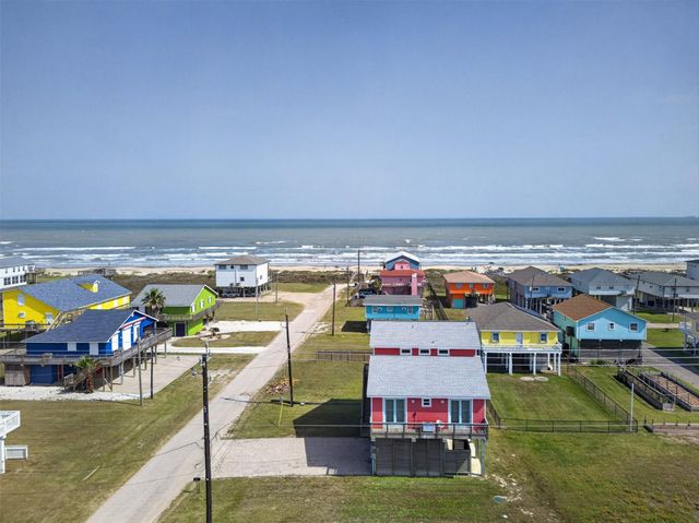 145 Belanger Avenue, Surfside Beach, TX 77541