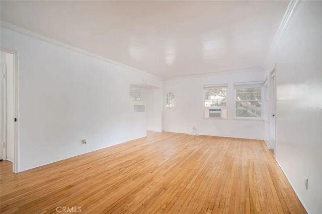 265 N Swall Drive, Beverly Hills, CA 90211