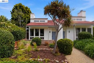 2011 Dolphin Dr, Aptos, CA 95003
