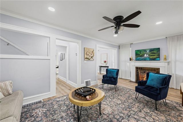 6415 Baltimore Avenue, Kansas City, MO 64113