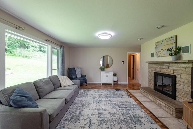 1301 31st PLACE S, La Crosse, WI 54601
