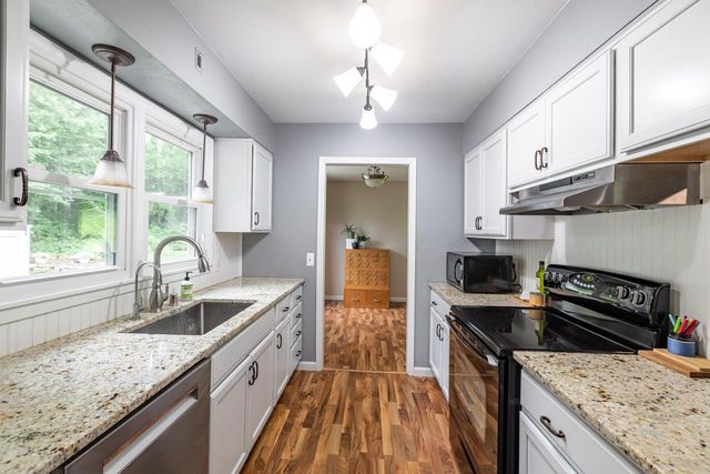 1301 31st PLACE S, La Crosse, WI 54601