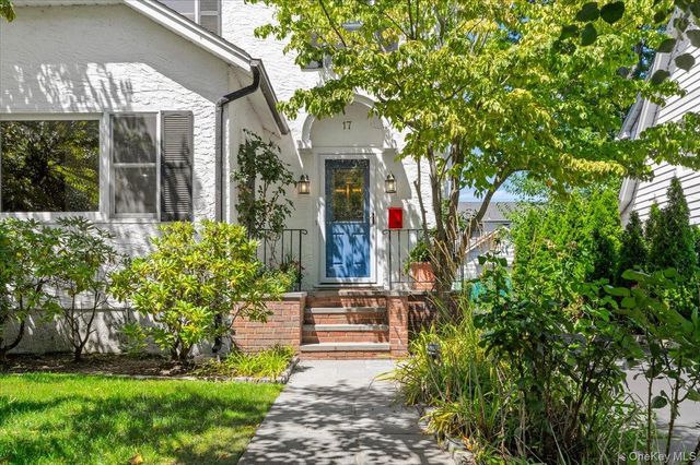 17 Cypress Avenue, Port Washington, NY 11050