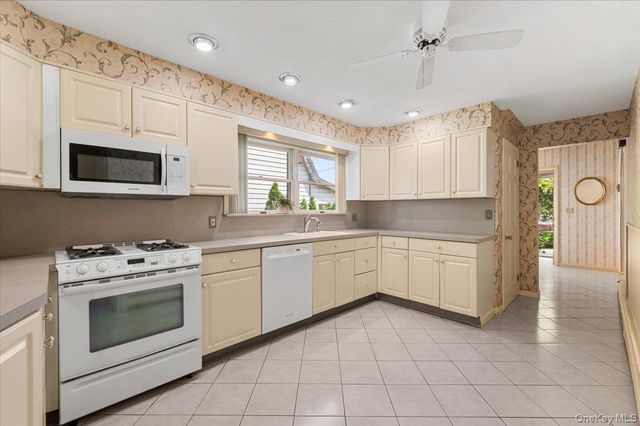 17 Cypress Avenue, Port Washington, NY 11050