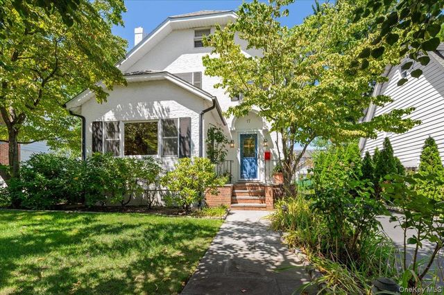 17 Cypress Avenue, Port Washington, NY 11050