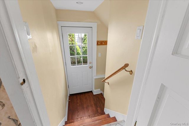 17 Cypress Avenue, Port Washington, NY 11050