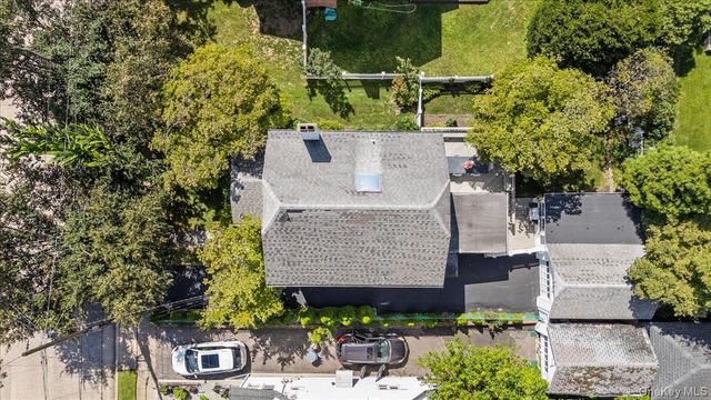 17 Cypress Avenue, Port Washington, NY 11050