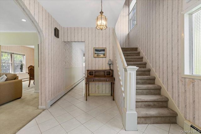 17 Cypress Avenue, Port Washington, NY 11050