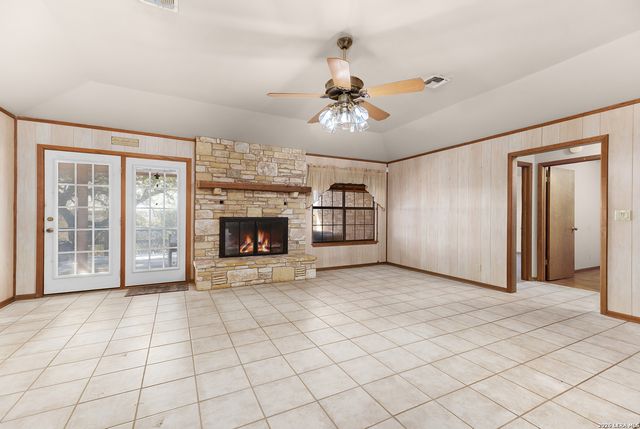 181 Spring, Spring Branch, TX 78070