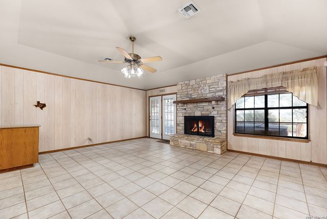 181 Spring, Spring Branch, TX 78070