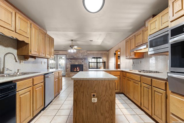 181 Spring, Spring Branch, TX 78070