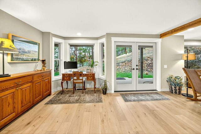 4075 Livingston Road, Central Point, OR 97502