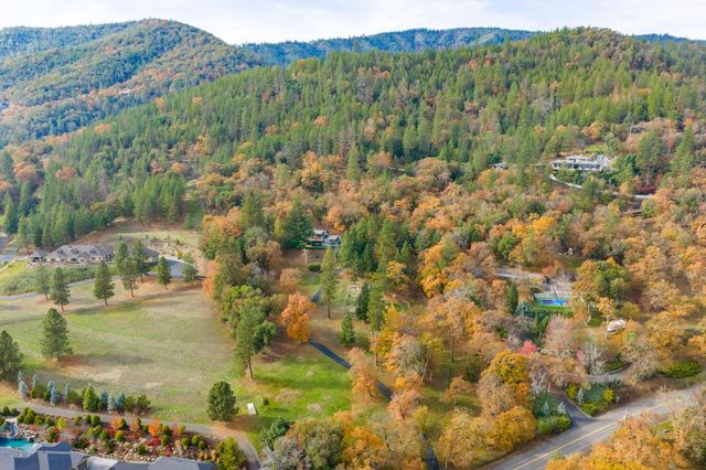 4075 Livingston Road, Central Point, OR 97502