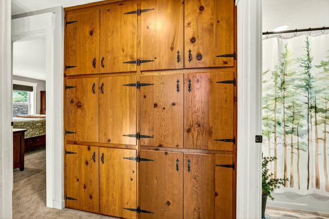 4075 Livingston Road, Central Point, OR 97502