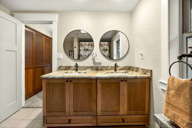 4075 Livingston Road, Central Point, OR 97502