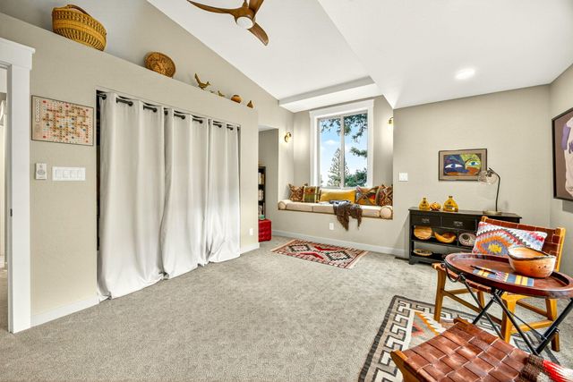 4075 Livingston Road, Central Point, OR 97502