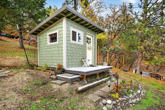 4075 Livingston Road, Central Point, OR 97502