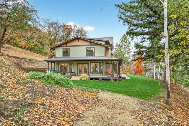 4075 Livingston Road, Central Point, OR 97502