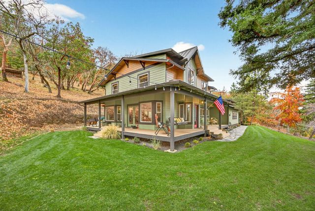 4075 Livingston Road, Central Point, OR 97502