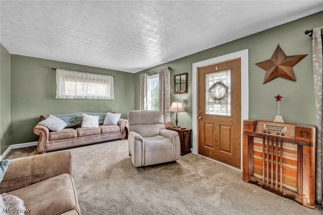 2902 Marmore Avenue, Parma, OH 44134