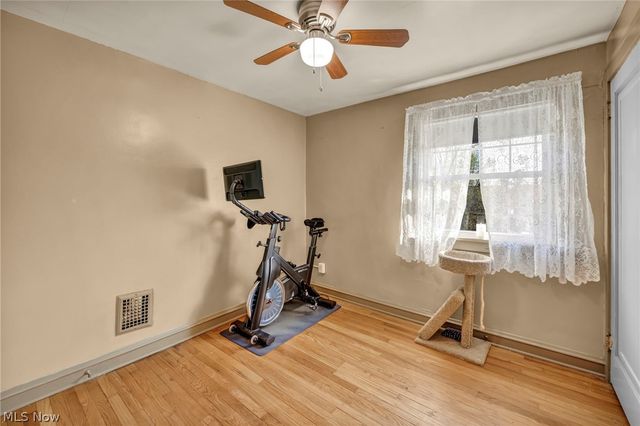 2902 Marmore Avenue, Parma, OH 44134