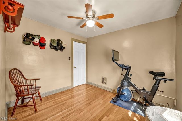 2902 Marmore Avenue, Parma, OH 44134