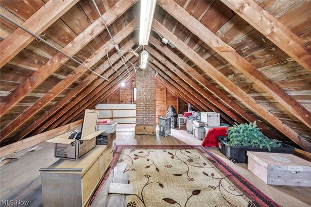 2902 Marmore Avenue, Parma, OH 44134
