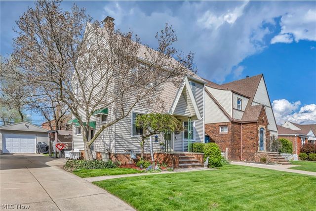 2902 Marmore Avenue, Parma, OH 44134