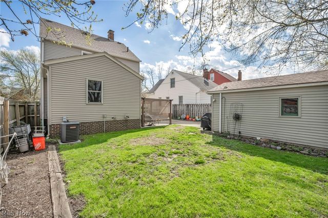 2902 Marmore Avenue, Parma, OH 44134