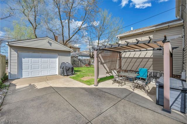 2902 Marmore Avenue, Parma, OH 44134