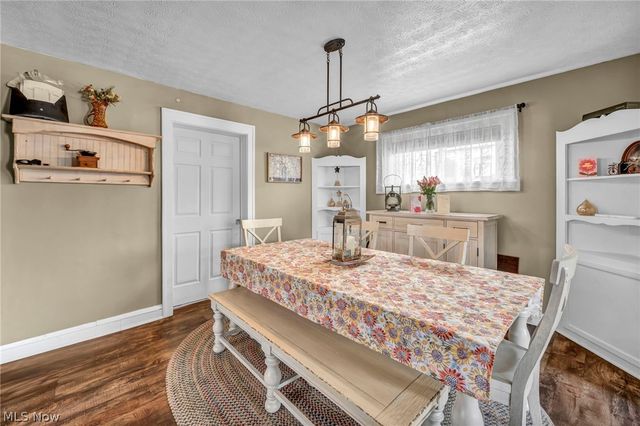 2902 Marmore Avenue, Parma, OH 44134
