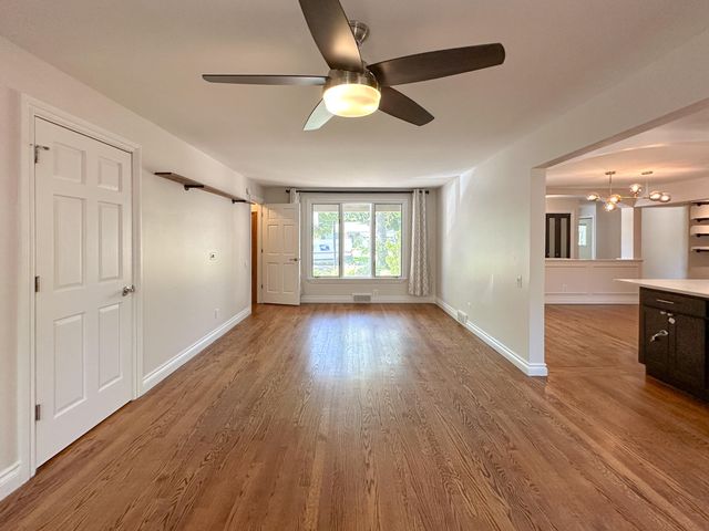 21203 River Road, Grosse Pointe, MI 48236
