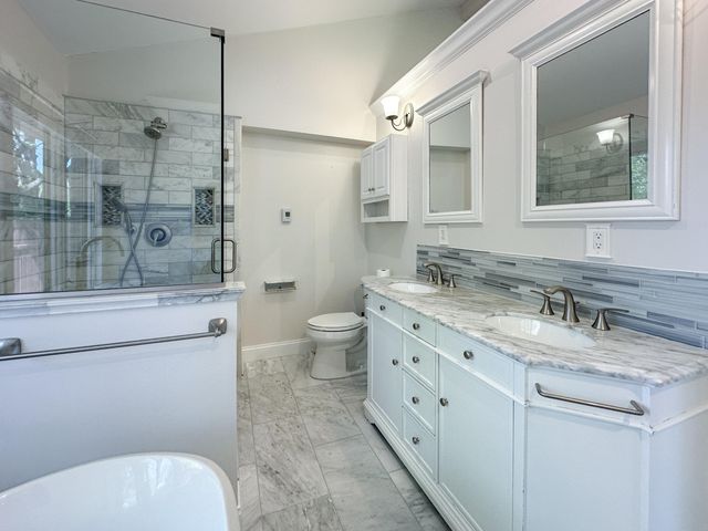 21203 River Road, Grosse Pointe, MI 48236