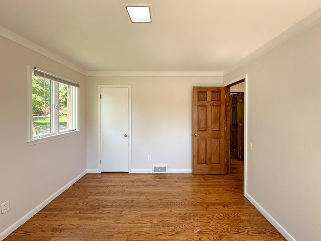 21203 River Road, Grosse Pointe, MI 48236