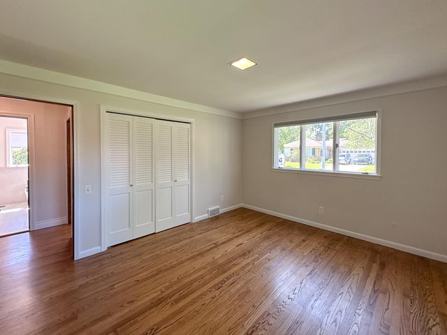 21203 River Road, Grosse Pointe, MI 48236
