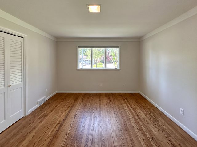 21203 River Road, Grosse Pointe, MI 48236