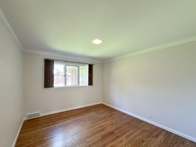 21203 River Road, Grosse Pointe, MI 48236