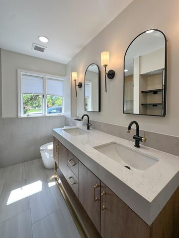 21203 River Road, Grosse Pointe, MI 48236