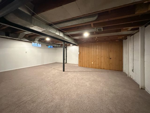 21203 River Road, Grosse Pointe, MI 48236
