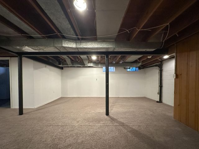 21203 River Road, Grosse Pointe, MI 48236