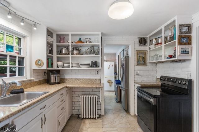 12 Overlook Ave, West Orange Twp., NJ 07052