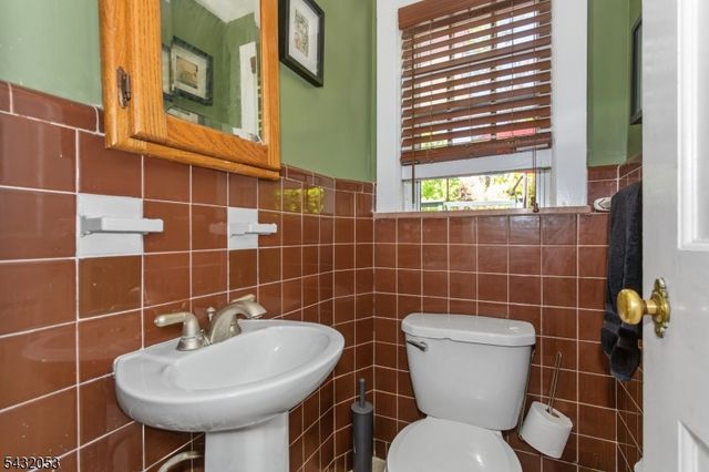 12 Overlook Ave, West Orange Twp., NJ 07052