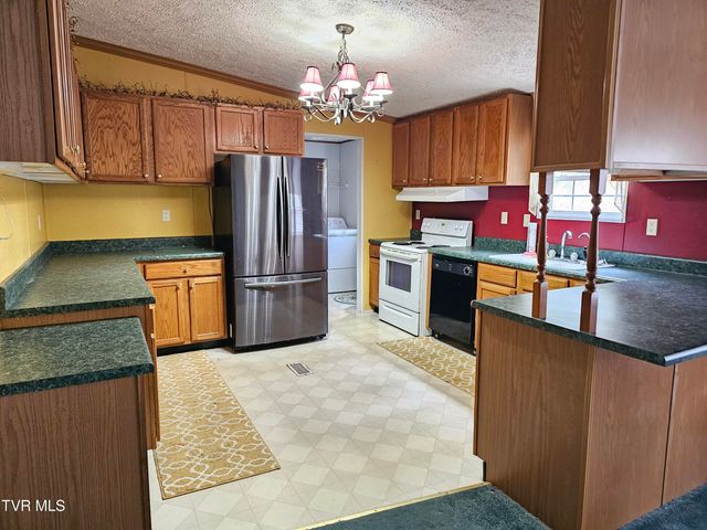 493 Banners Corner Road, Castlewood, VA 24224