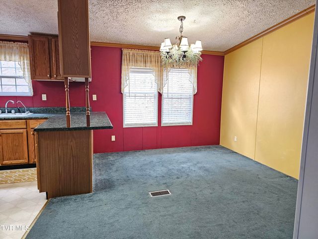 493 Banners Corner Road, Castlewood, VA 24224