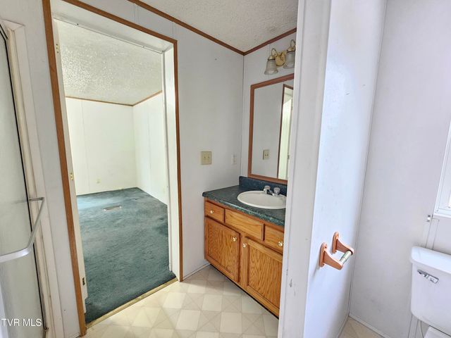 493 Banners Corner Road, Castlewood, VA 24224