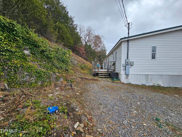 493 Banners Corner Road, Castlewood, VA 24224