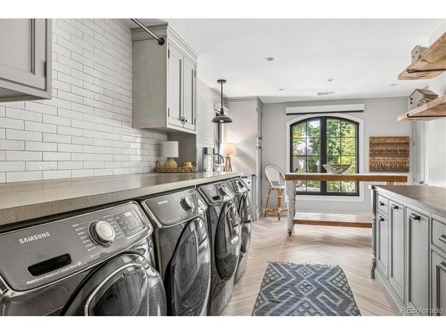 5950 S Ogden Ct, Centennial, CO 80121