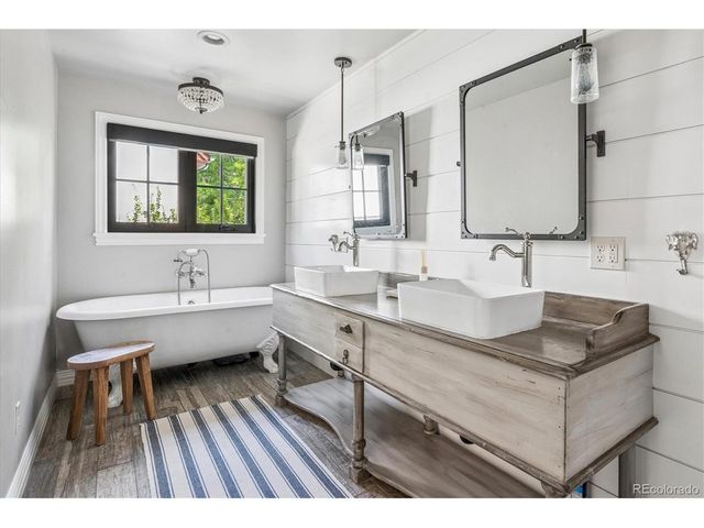 5950 S Ogden Ct, Centennial, CO 80121