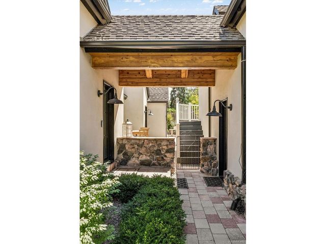 5950 S Ogden Ct, Centennial, CO 80121