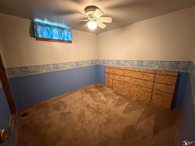 45 Cleveland Street, Trenton, MI 48183